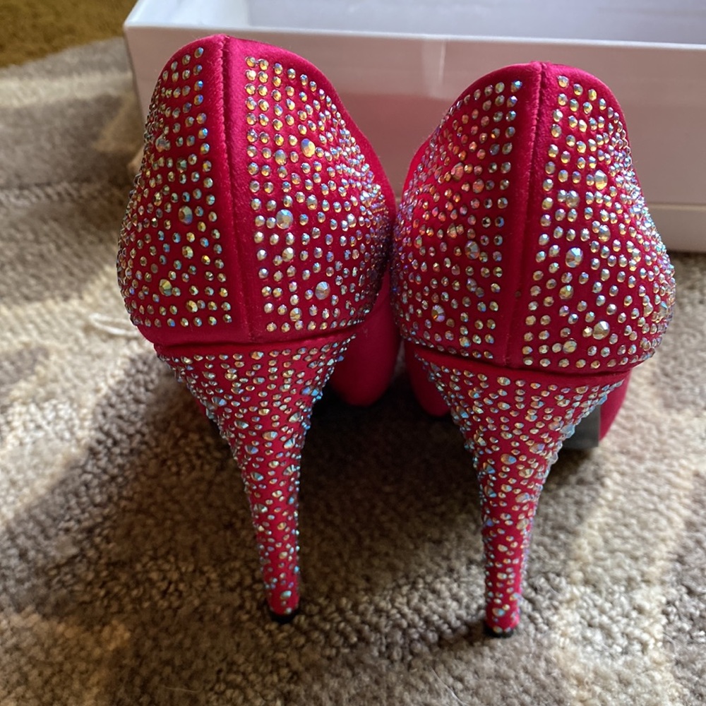 Steve Madden heels with rhinestone 👠. Size 7 - Picture 2 of 8